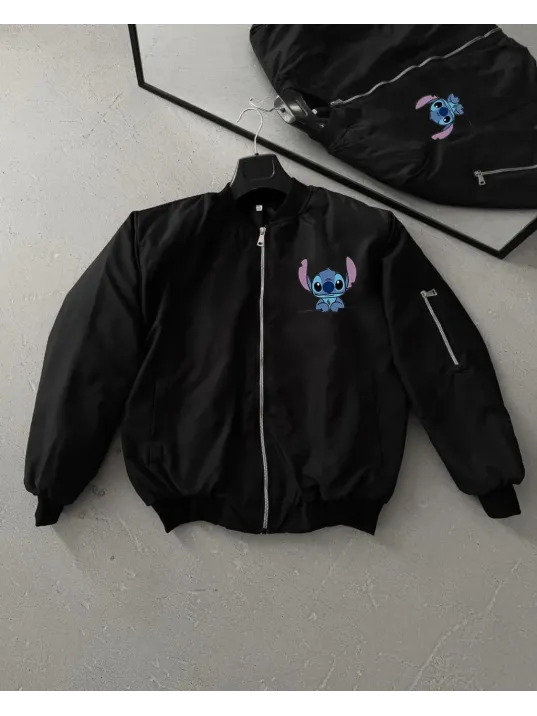 Unisex Siyah Bomber Ceket – Fermuarlı, Cepli, Kapitone Astarlı, Sevimli Stitch Baskılı Günlük Rahat Mont - Siyah Unisex Siyah Bomber Ceket – Fermuarlı, Cepli, Kapitone Astarlı, Sevimli Stitch Baskılı Günlük Rahat Mont - Siyah