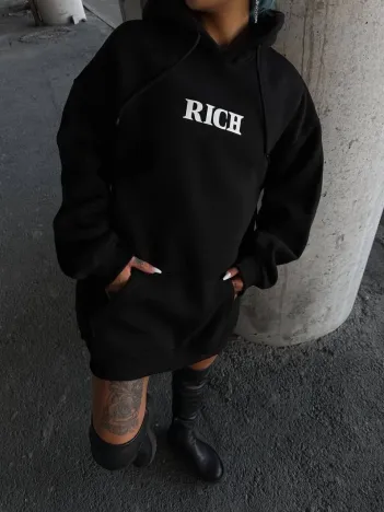 Uzun Kol Kapüşonlu Göğüs Baskılı SweatShirt - Siyah Uzun Kol Kapüşonlu Göğüs Baskılı SweatShirt - Siyah