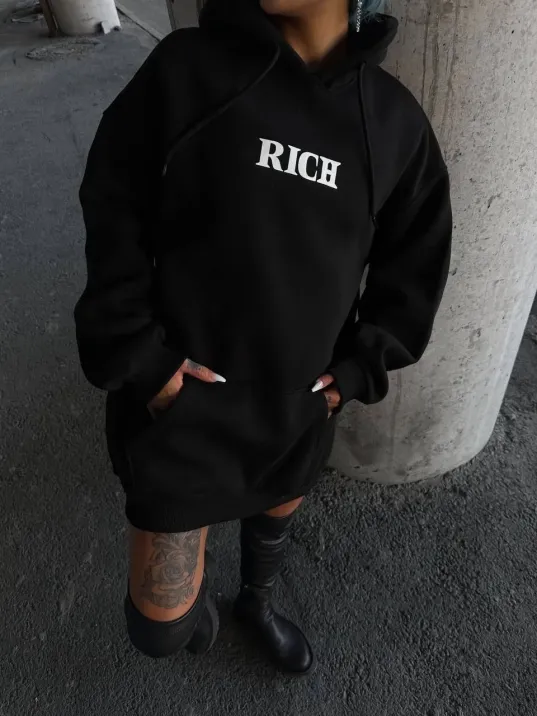 Uzun Kol Kapüşonlu Göğüs Baskılı SweatShirt - Siyah Uzun Kol Kapüşonlu Göğüs Baskılı SweatShirt - Siyah