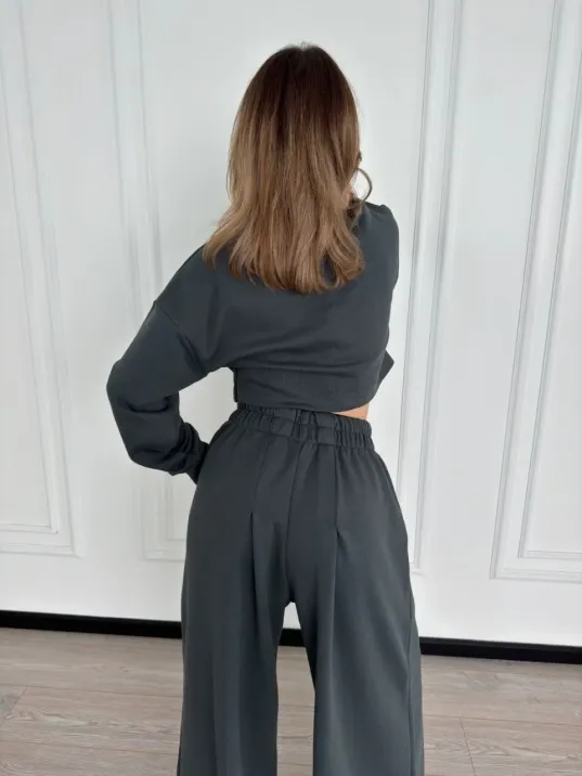 Uzun Kollu Önü İp Büzgülü Crop ve Pantolon İkili Takım - Antrasit Uzun Kollu Önü İp Büzgülü Crop ve Pantolon İkili Takım - Antrasit