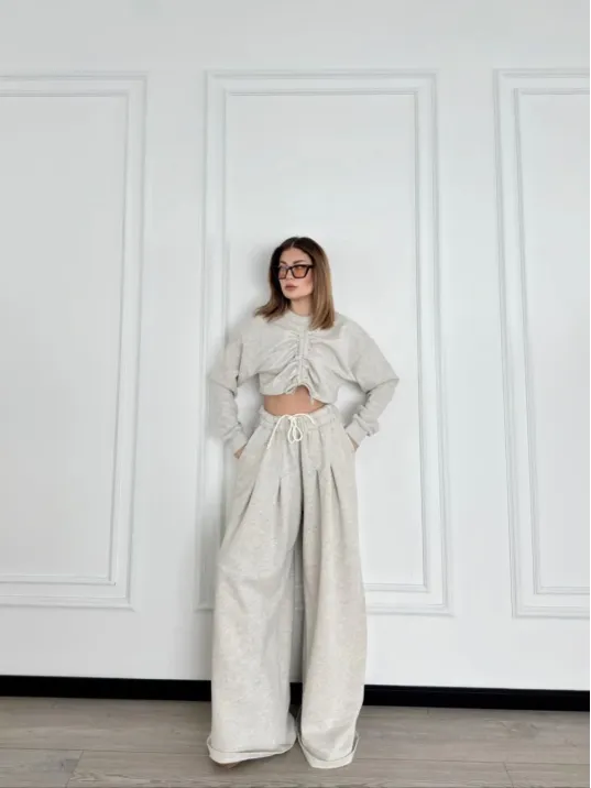 Uzun Kollu Önü İp Büzgülü Crop ve Pantolon İkili Takım - Gri Uzun Kollu Önü İp Büzgülü Crop ve Pantolon İkili Takım - Gri