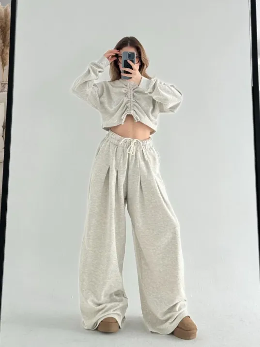 Uzun Kollu Önü İp Büzgülü Crop ve Pantolon İkili Takım - Gri Uzun Kollu Önü İp Büzgülü Crop ve Pantolon İkili Takım - Gri