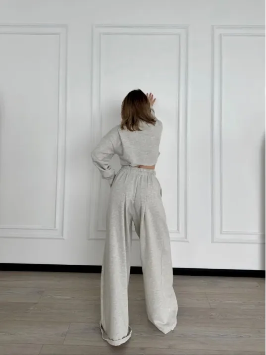 Uzun Kollu Önü İp Büzgülü Crop ve Pantolon İkili Takım - Gri Uzun Kollu Önü İp Büzgülü Crop ve Pantolon İkili Takım - Gri