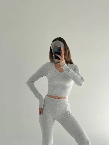 V yaka uzun kollu bluz İspanyol paçalı tayt İkili Takım - Gri