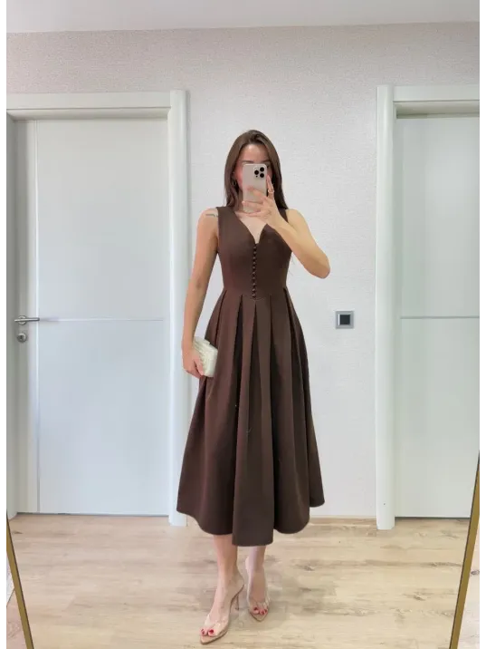 V yaka Krep Arka Ön Pens Detaylı Uzun Kolsuz Elbise- Kahverengi V yaka Krep Arka Ön Pens Detaylı Uzun Kolsuz Elbise- Kahverengi