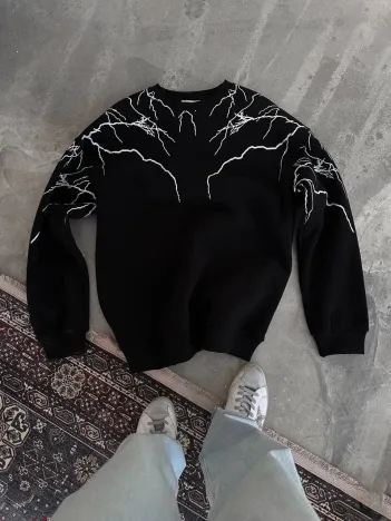 Yıldırım Baskılı Bisiklet Yaka Sweatshirt - Siyah