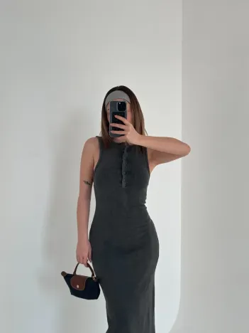 Yırtmaç Detaylı Kolsuz Düğmeli Yıkamalı Uzun Elbise - Antrasit