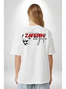 30 Ağustos Zafer Bayramı Atatürk Temalı Oversize Bisiklet Yaka T-shirt - Beyaz 30 Ağustos Zafer Bayramı Atatürk Temalı Oversize Bisiklet Yaka T-shirt - Beyaz