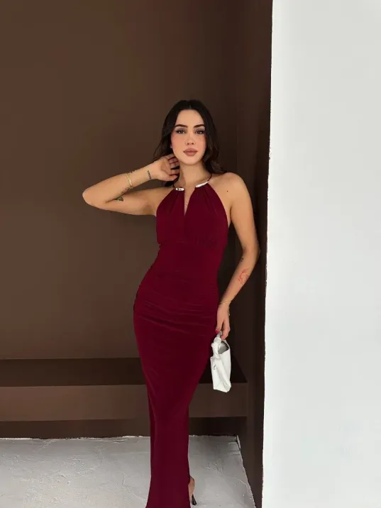 Kadın Uzun Abiye Elbise Yırtmaçlı Sırt Dekolteli Şık Gece Elbisesi - Bordo