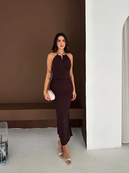 Kadın Uzun Abiye Elbise Yırtmaçlı Sırt Dekolteli Şık Gece Elbisesi - Kahverengi