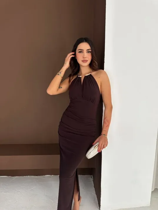 Kadın Uzun Abiye Elbise Yırtmaçlı Sırt Dekolteli Şık Gece Elbisesi - Kahverengi