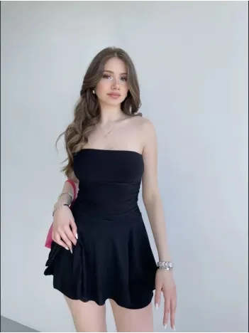 Kadın Straplez Mini Etek Görünümlü Şortlu Elbise Büzgülü Şık Yazlık - Siyah Kadın Straplez Mini Etek Görünümlü Şortlu Elbise Büzgülü Şık Yazlık - Siyah
