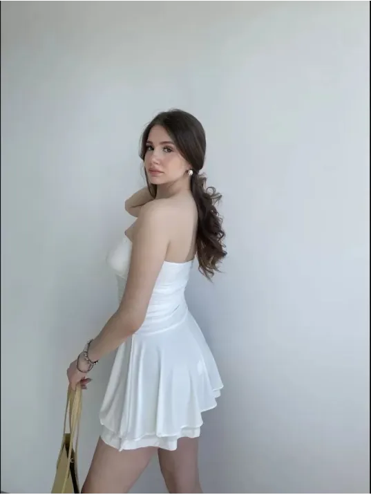 Kadın Straplez Mini Etek Görünümlü Şortlu Elbise Büzgülü Şık Yazlık - Beyaz Kadın Straplez Mini Etek Görünümlü Şortlu Elbise Büzgülü Şık Yazlık - Beyaz