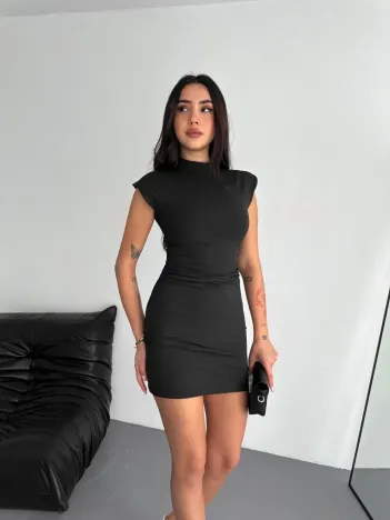 Kadın Mini Elbise Yarım Balıkçı Yaka Vücuda Oturan Şık Günlük Elbise - Siyah