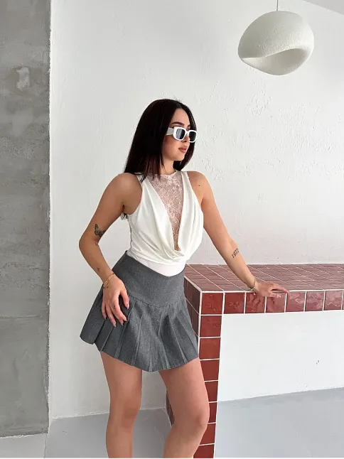 Kadın Dantel Detaylı Derin Dekolte Body Şık Kolsuz Yazlık Bodysuit - Beyaz