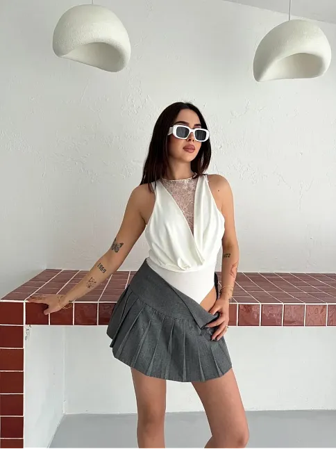 Kadın Dantel Detaylı Derin Dekolte Body Şık Kolsuz Yazlık Bodysuit - Beyaz