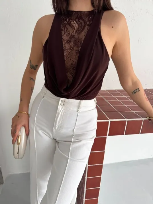 Kadın Dantel Detaylı Derin Dekolte Body Şık Kolsuz Yazlık Bodysuit - Kahvrenegi