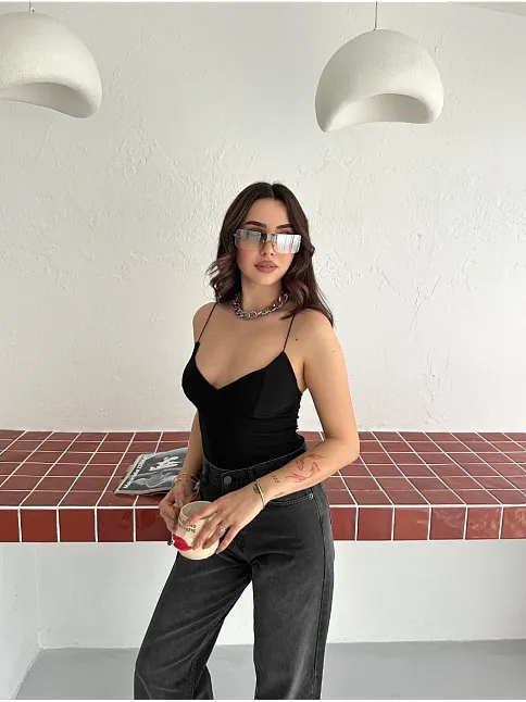 Kadın Derin Dekolte Askılı Body Sırt Dekolteli Şık Kolsuz Yazlık Bodysuit - Siyah