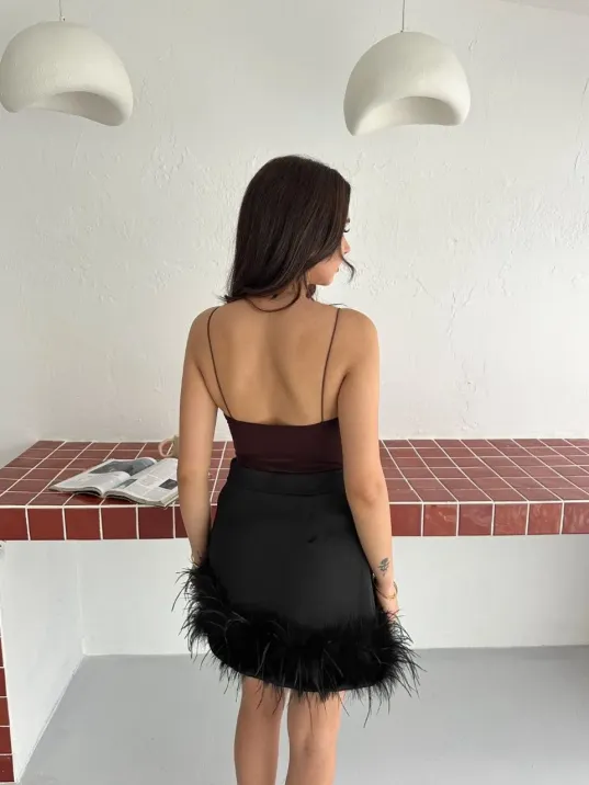 Kadın Derin Dekolte Askılı Body Sırt Dekolteli Şık Kolsuz Yazlık Bodysuit - Kahverengi Kadın Derin Dekolte Askılı Body Sırt Dekolteli Şık Kolsuz Yazlık Bodysuit - Kahverengi