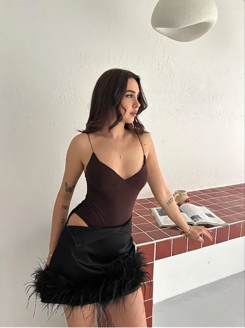 Kadın Derin Dekolte Askılı Body Sırt Dekolteli Şık Kolsuz Yazlık Bodysuit - Kahverengi