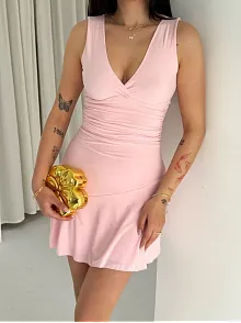 Kadın Derin V Yaka Sırt Dekolteli Mini Elbise Drapeli Şık Kolsuz - Pembe