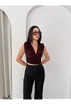 Kadın Vatkalı Kolsuz V Yaka Drapeli Crop Bluz Likralı Fit - Kahverengi