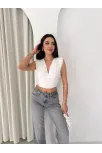 Kadın Vatkalı Kolsuz V Yaka Drapeli Crop Bluz Likralı Fit - Beyaz Kadın Vatkalı Kolsuz V Yaka Drapeli Crop Bluz Likralı Fit - Beyaz