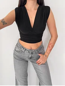 Kadın Vatkalı Kolsuz V Yaka Drapeli Crop Bluz Likralı Fit - Siyah