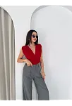 Kadın Vatkalı Kolsuz V Yaka Drapeli Crop Bluz Likralı Fit - Kırmızı