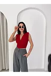 Kadın Vatkalı Kolsuz V Yaka Drapeli Crop Bluz Likralı Fit - Kırmızı