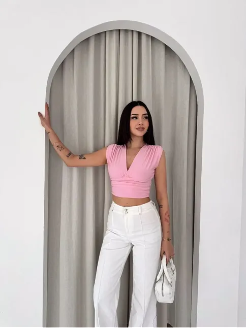 Kadın Vatkalı Kolsuz V Yaka Drapeli Crop Bluz Likralı Fit - Pembe