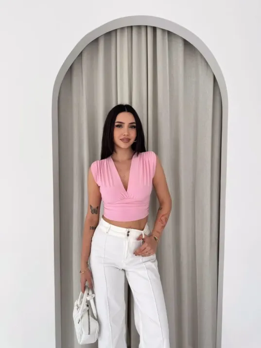 Kadın Vatkalı Kolsuz V Yaka Drapeli Crop Bluz Likralı Fit - Pembe Kadın Vatkalı Kolsuz V Yaka Drapeli Crop Bluz Likralı Fit - Pembe