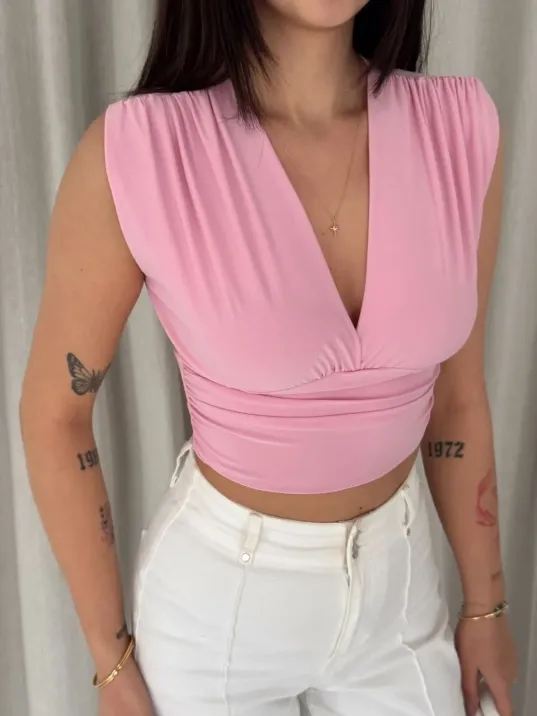 Kadın Vatkalı Kolsuz V Yaka Drapeli Crop Bluz Likralı Fit - Pembe Kadın Vatkalı Kolsuz V Yaka Drapeli Crop Bluz Likralı Fit - Pembe