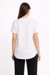 Kadın Basic T-shirt Kısa Kol Bisiklet Yaka Oval Kesim Tişört - Beyaz Kadın Basic T-shirt Kısa Kol Bisiklet Yaka Oval Kesim Tişört - Beyaz