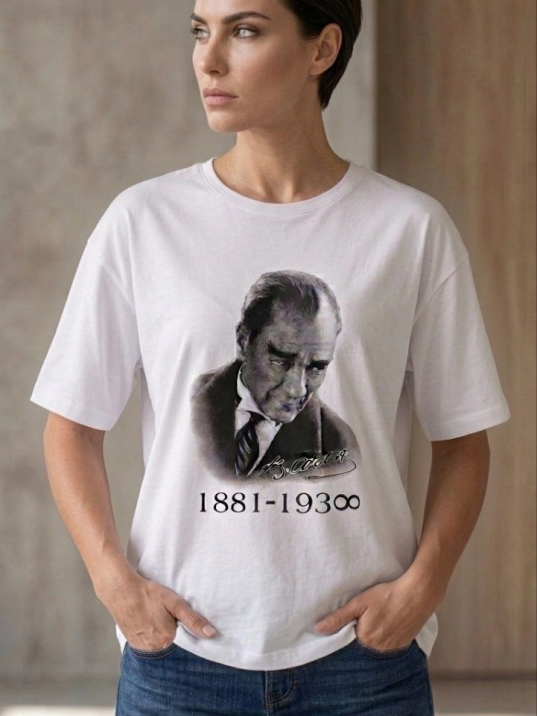 Kadın Atatürk Baskılı Tişört Kısa Kollu Bisiklet Yaka T-shirt - Beyaz