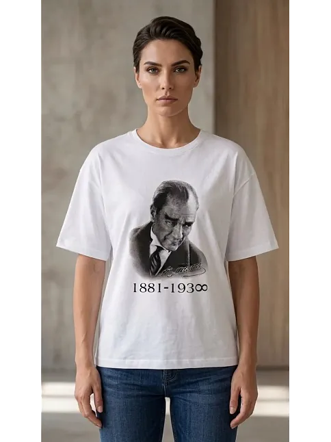 Kadın Atatürk Baskılı Tişört Kısa Kollu Bisiklet Yaka T-shirt - Beyaz