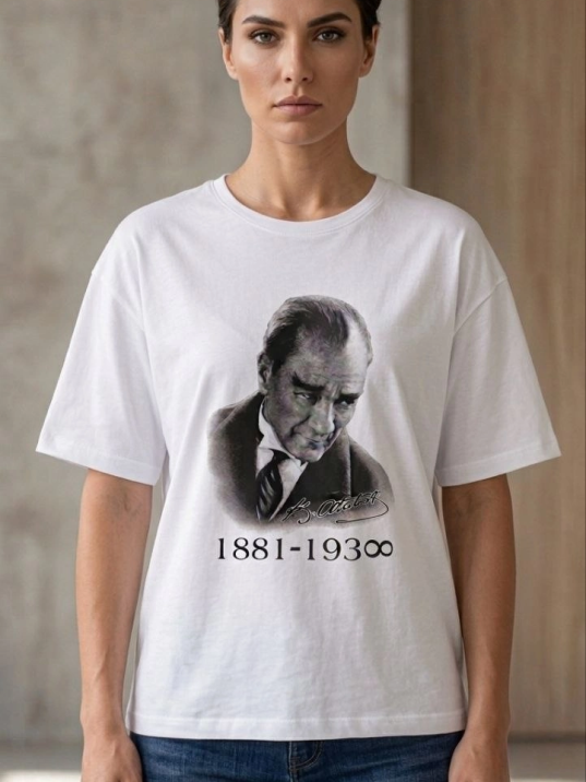 Kadın Atatürk Baskılı Tişört Kısa Kollu Bisiklet Yaka T-shirt - Beyaz