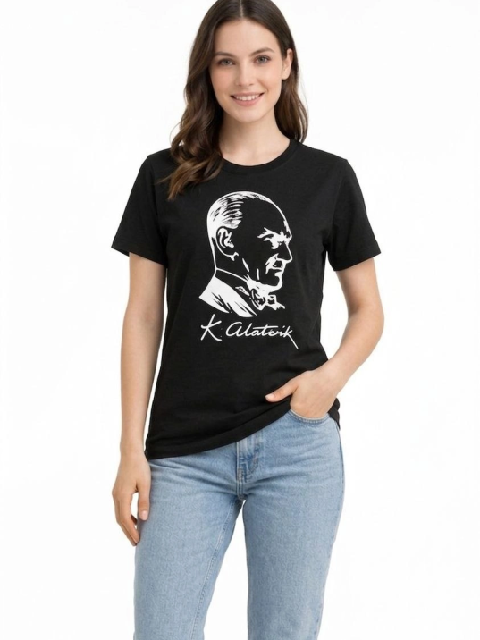 Kadın Atatürk Baskılı Tişört Kısa Kollu Bisiklet Yaka T-shirt - Siyah Kadın Atatürk Baskılı Tişört Kısa Kollu Bisiklet Yaka T-shirt - Siyah
