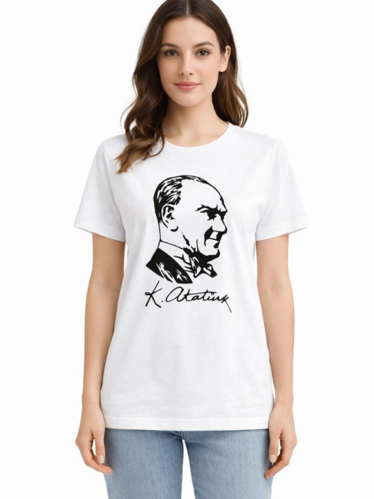 Kadın Atatürk Baskılı Tişört Kısa Kollu Bisiklet Yaka T-shirt - Beyaz Kadın Atatürk Baskılı Tişört Kısa Kollu Bisiklet Yaka T-shirt - Beyaz
