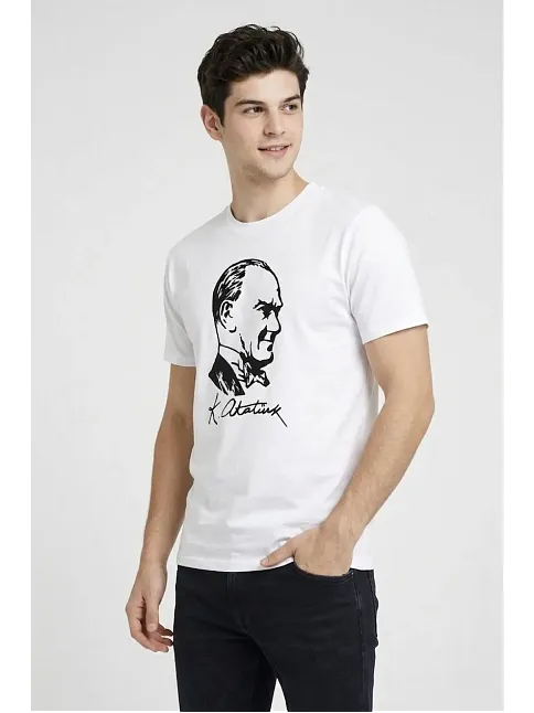Erkek Atatürk Baskılı Tişört Kısa Kollu Bisiklet Yaka T-shirt - Beyaz Erkek Atatürk Baskılı Tişört Kısa Kollu Bisiklet Yaka T-shirt - Beyaz