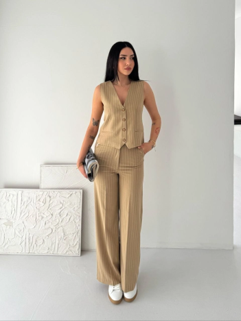 Kadın Çizgili Tansel Kumaş Yelek Pantolon İkili Takım Ofis Şık Modern - Bej Kadın Çizgili Tansel Kumaş Yelek Pantolon İkili Takım Ofis Şık Modern - Bej