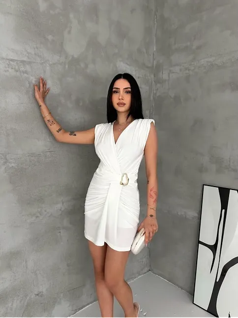 Kadın Kruvaze Drapeli Tokalı Mini Elbise Şık Gece Davet Abiye - Beyaz