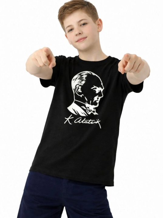 Erkek Çocuk Atatürk Baskılı Tişört Kısa Kollu Bisiklet Yaka T-shirt - Siyah Erkek Çocuk Atatürk Baskılı Tişört Kısa Kollu Bisiklet Yaka T-shirt - Siyah