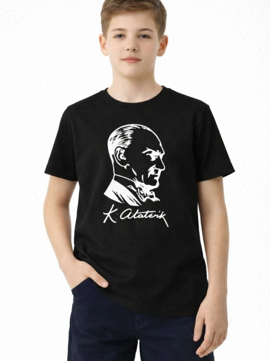 Erkek Çocuk Atatürk Baskılı Tişört Kısa Kollu Bisiklet Yaka T-shirt - Siyah Erkek Çocuk Atatürk Baskılı Tişört Kısa Kollu Bisiklet Yaka T-shirt - Siyah