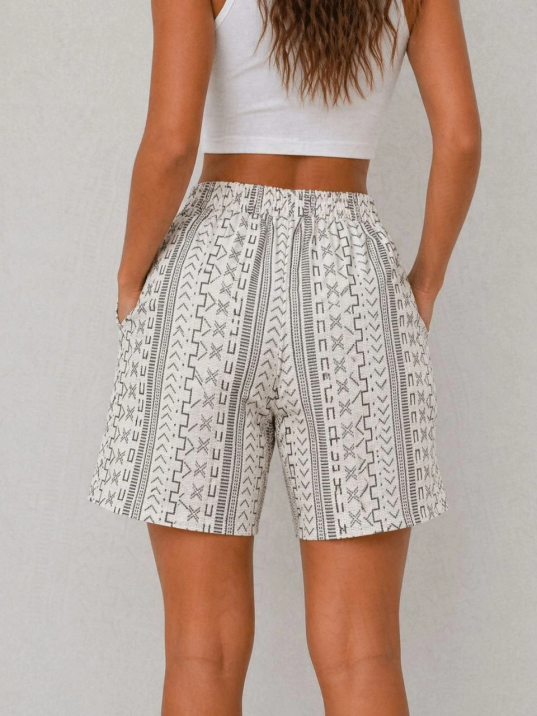 Kadın Dokuma Şort Etnik Desenli Lastikli Bağcıklı Bel Cepli Yazlık Rahat - Bej