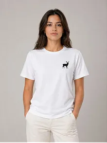 Kadın Minimal Geyik Logolu Tişört Bisiklet Yaka Kısa Kol Yazlık T-shirt - Beyaz