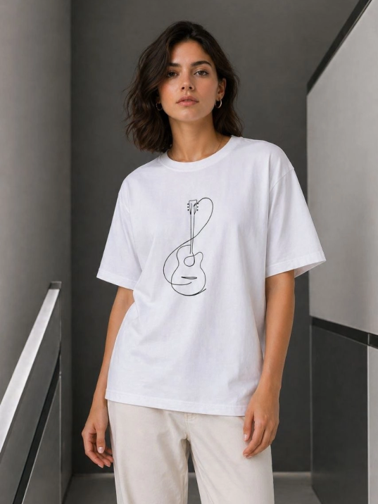 Kadın Minimal Gitar Baskılı Tişört T-shirt Yazlık Kısa Kol Bisiklet Yaka T-shirt  - Beyaz
