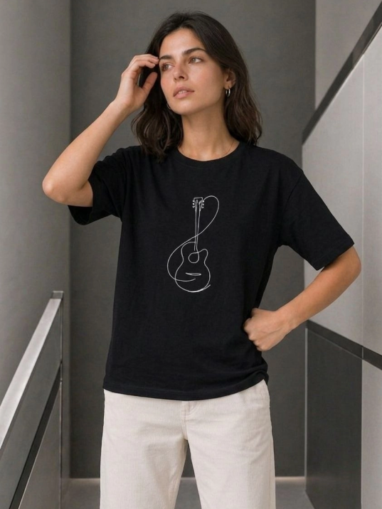 Kadın Minimal Gitar Baskılı Tişört T-shirt Yazlık Kısa Kol Bisiklet Yaka T-shirt - Siyah