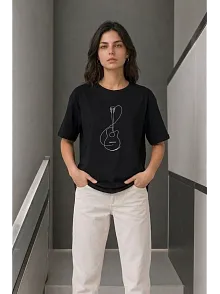 Kadın Minimal Gitar Baskılı Tişört T-shirt Yazlık Kısa Kol Bisiklet Yaka T-shirt - Siyah