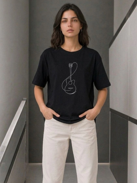 Kadın Minimal Gitar Baskılı Tişört T-shirt Yazlık Kısa Kol Bisiklet Yaka T-shirt - Siyah